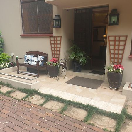 125 On Van Buuren Road Guest House Johannesburgo Exterior foto